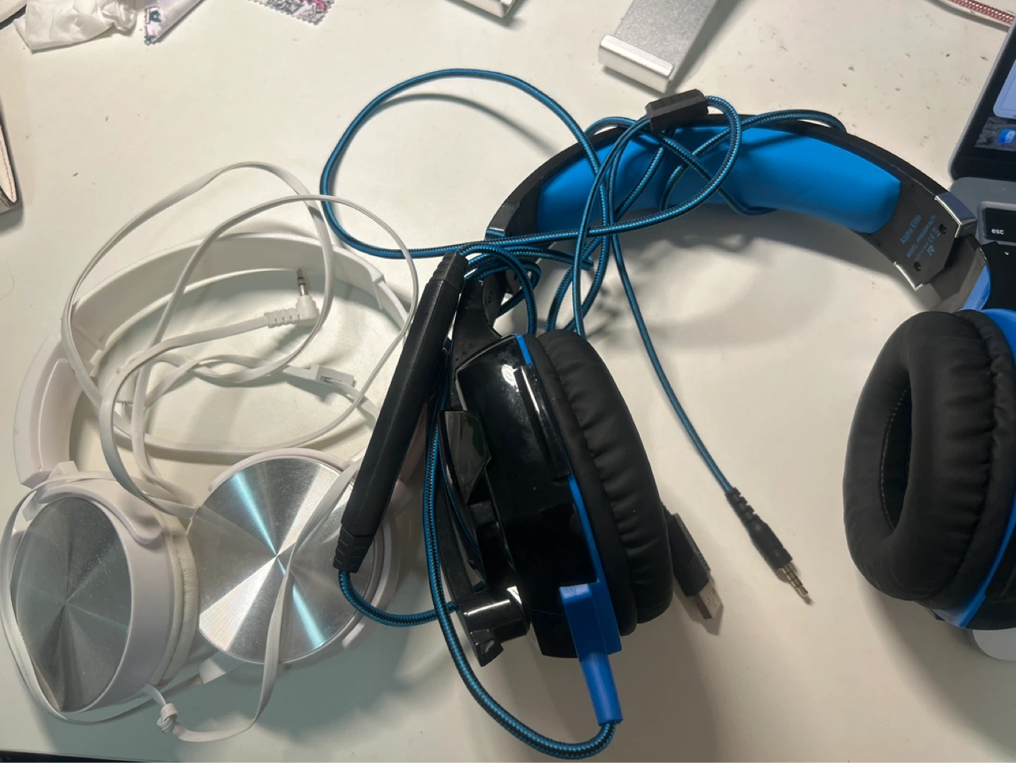 Gaming Headset and White Headphones + RGB Gaming Mouse