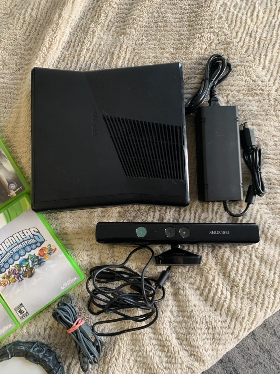 Xbox 360 Console with Kinect and Games - photo 3