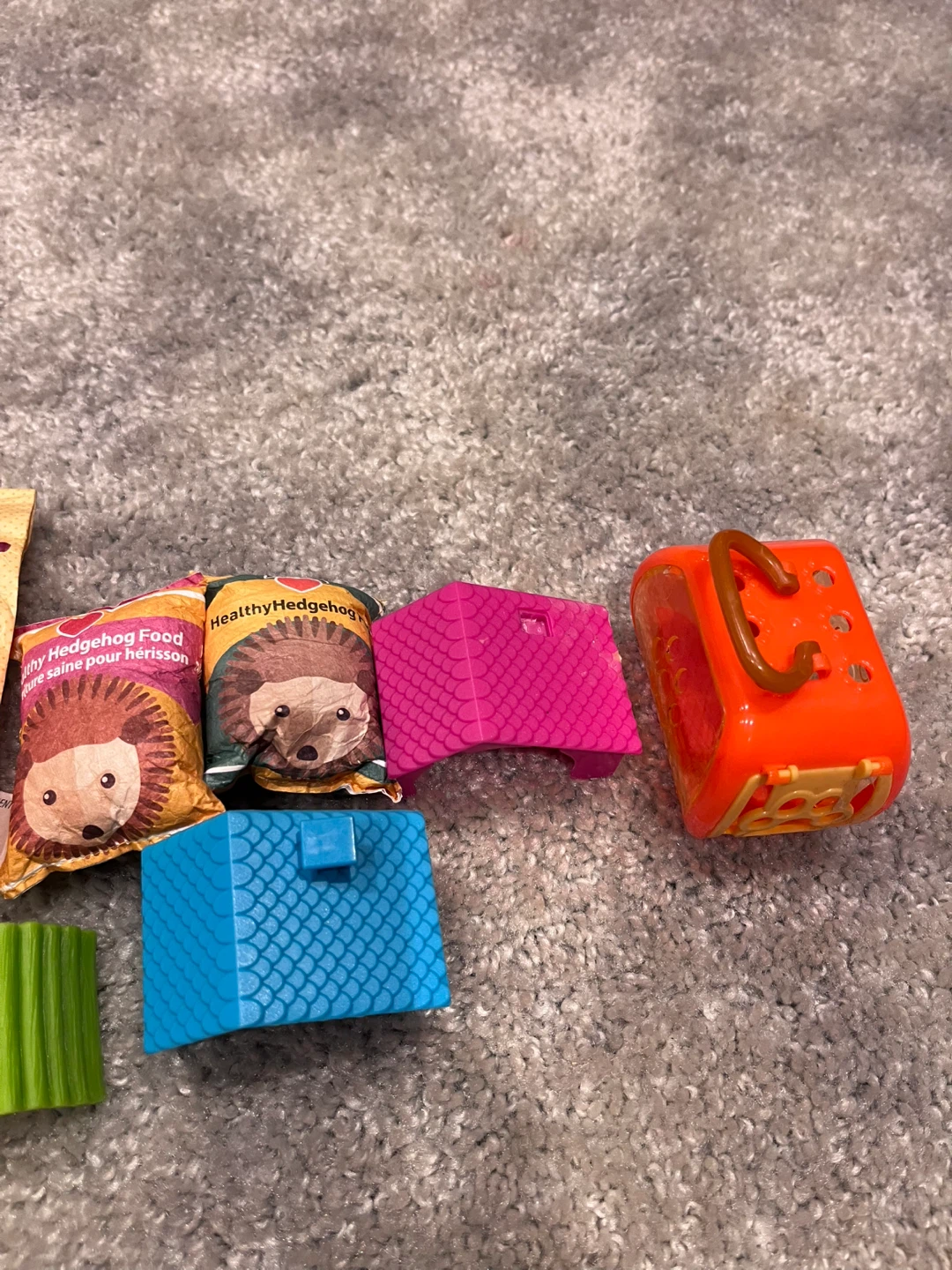 Our Generation Hedgehog  Playset with Cages and Accessories - photo 4