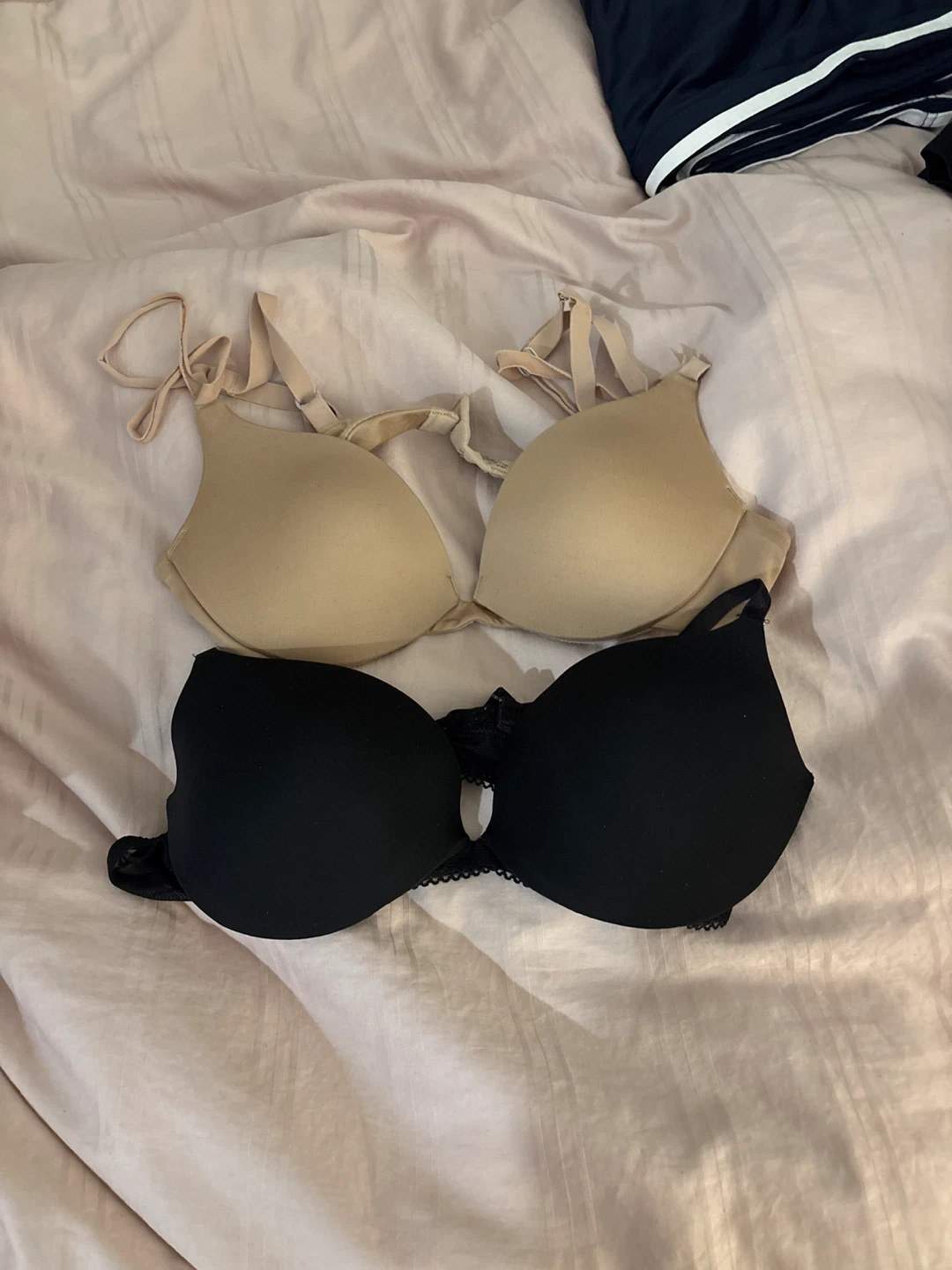 2 Bras and 2 Tank Tops - Beige, Black, Brown, White