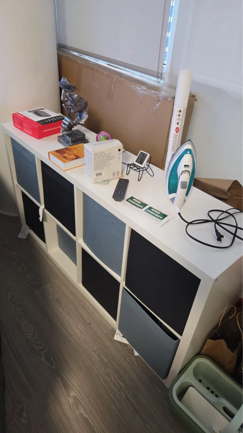 IKEA KALLAX Shelf - White 4x2 (with 4 shelving boxes included) - photo 2