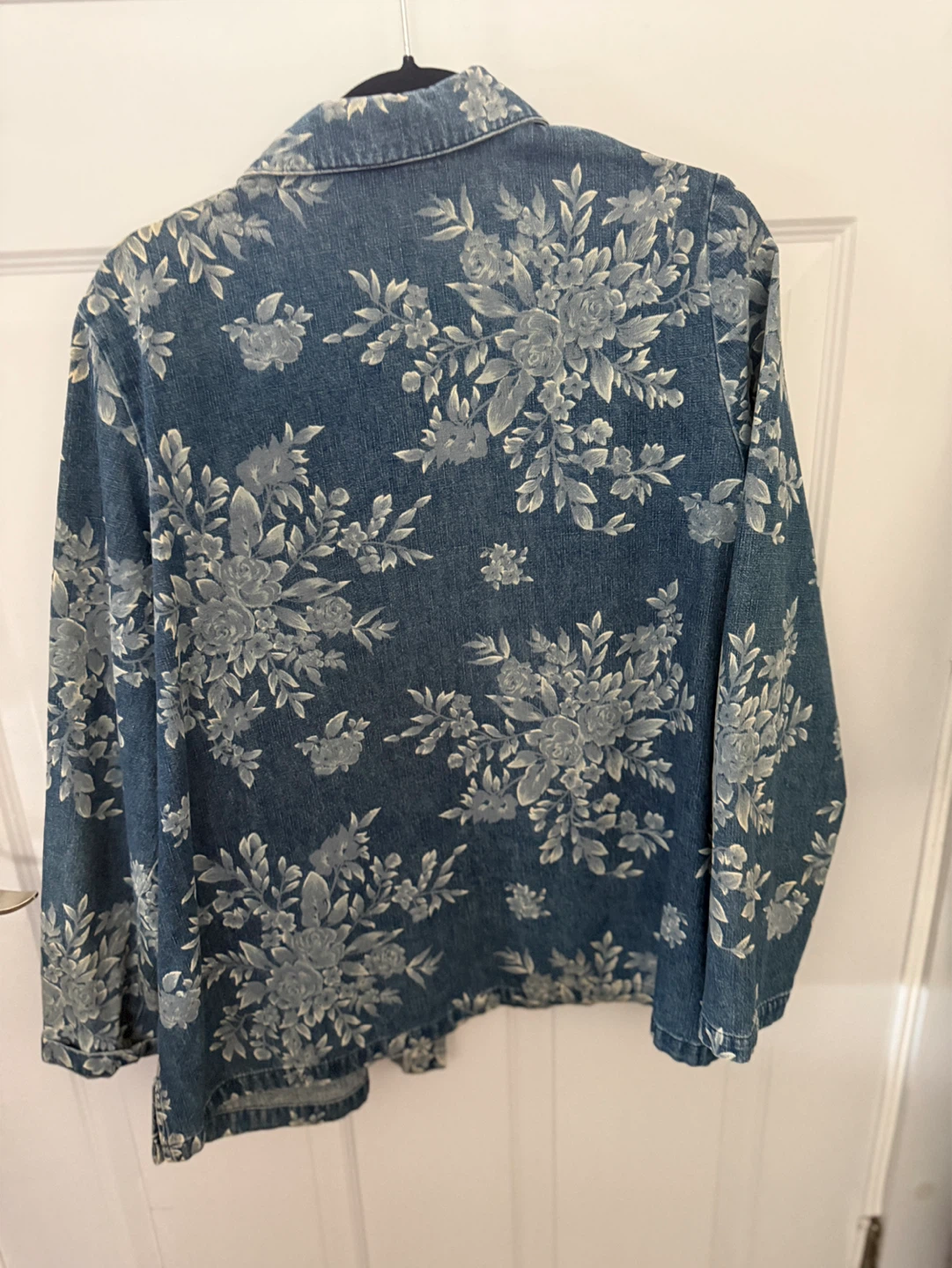 DENIM & CO. Floral Print Denim Jacket - Size Large - photo 3