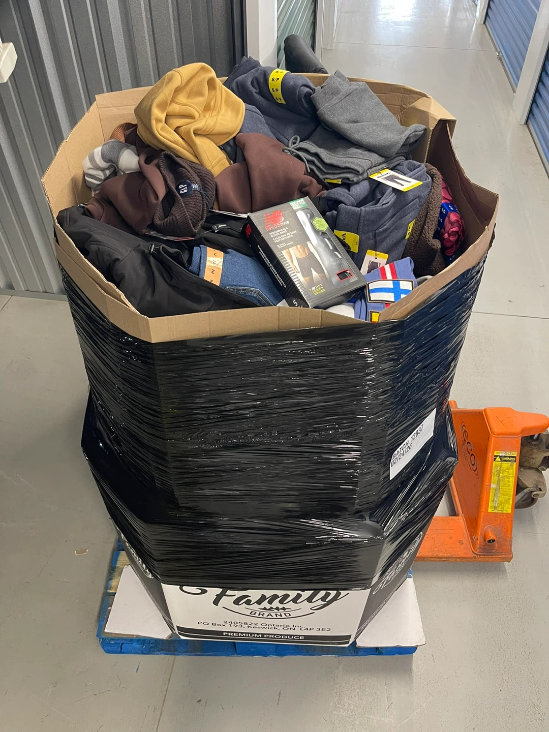 Large Pallet of Assorted Clothing and Shoes - photo 4