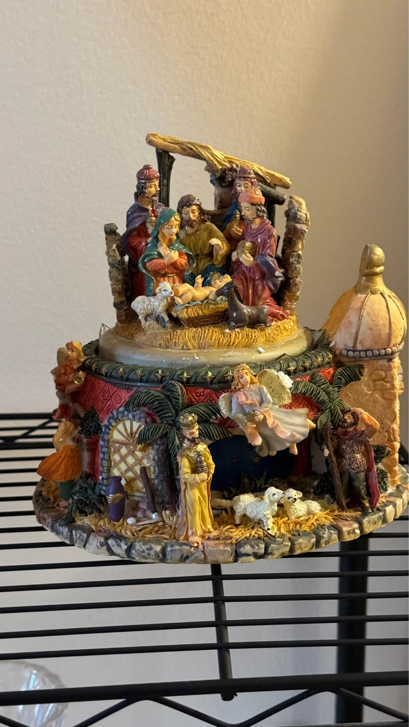 Nativity Scene Musical Rotating Christmas Decor - photo 2