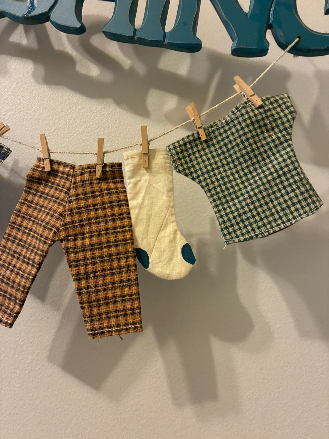 Washing Clothesline Decorative Sign - photo 3