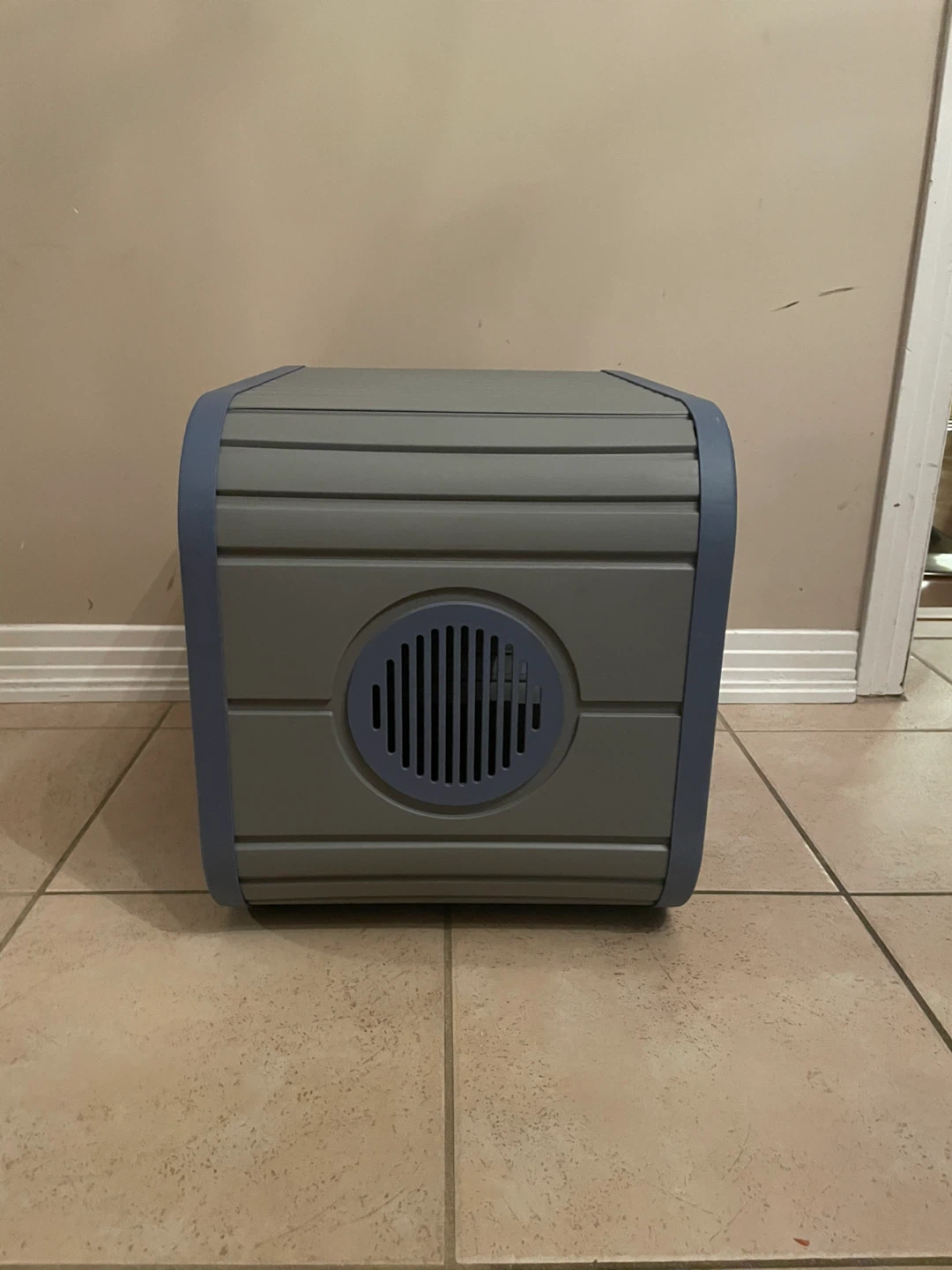 Camera Shaped Cat House - photo 3