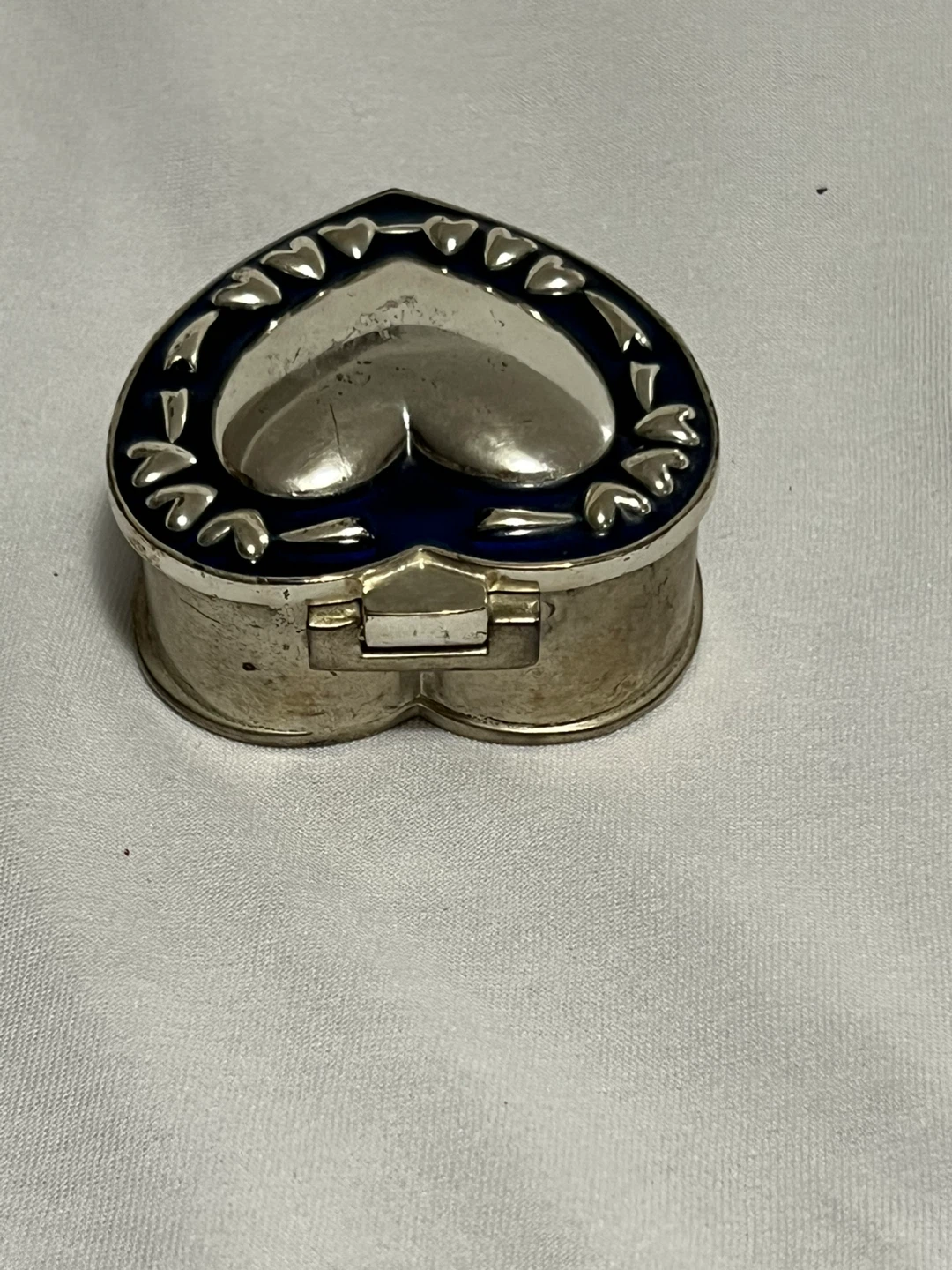 Vintage Silver Plated-Heart Shaped Trinket Box - photo 3