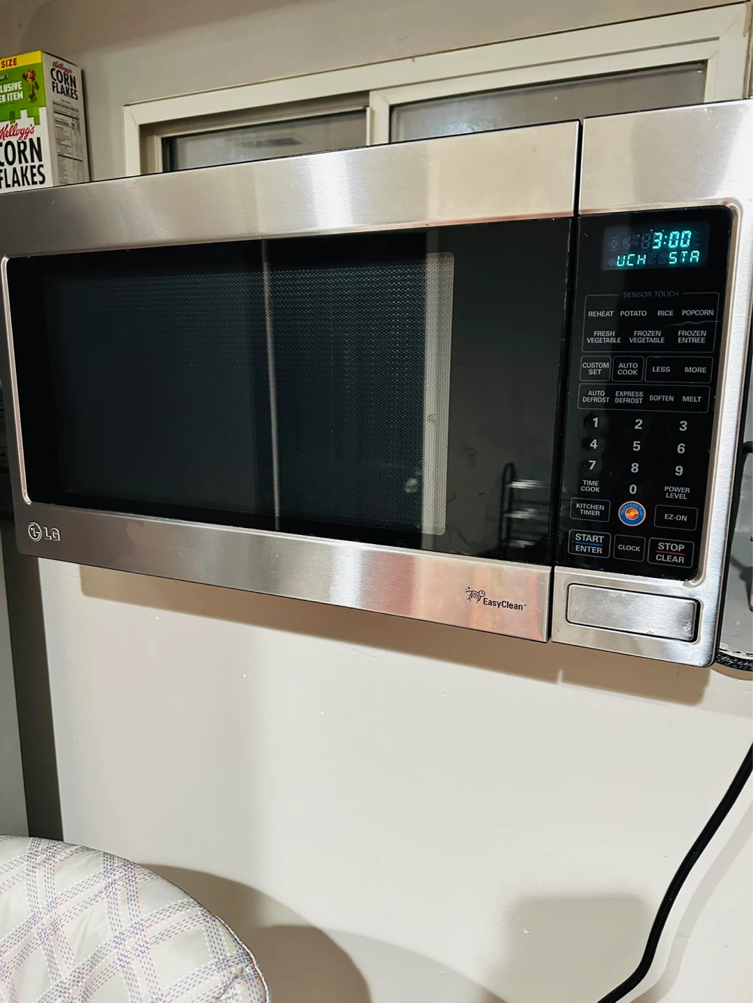 Estufa Whirlpool, Refri Insignia y Micro LG - photo 2