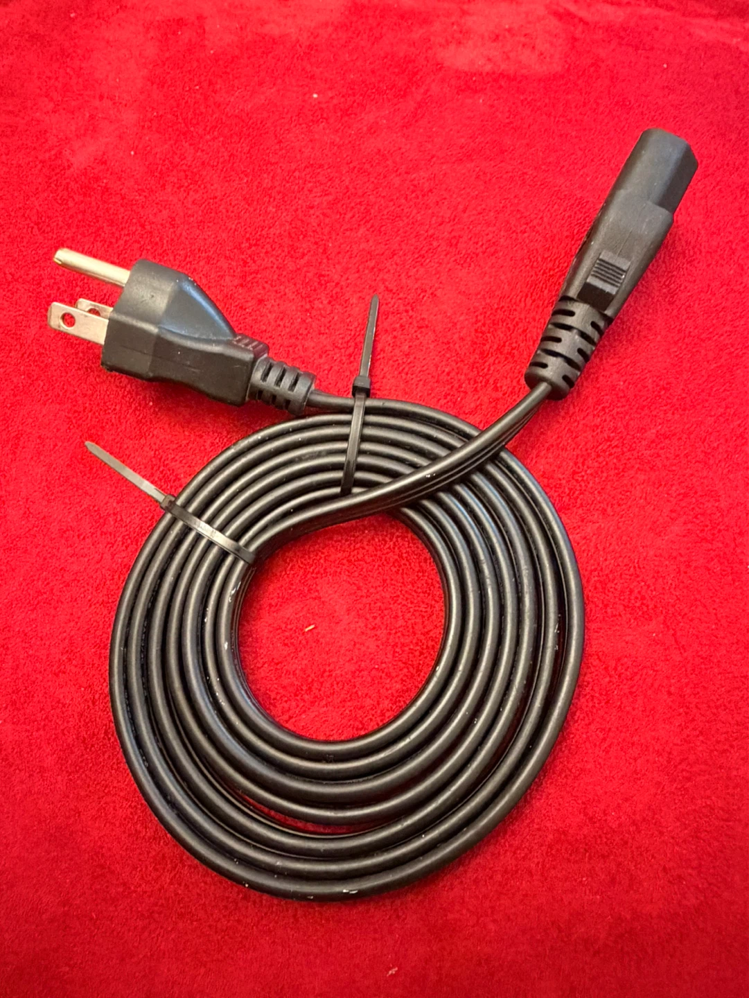 Black Power Cord Cable with NEMA 5-15P to C13 Connector