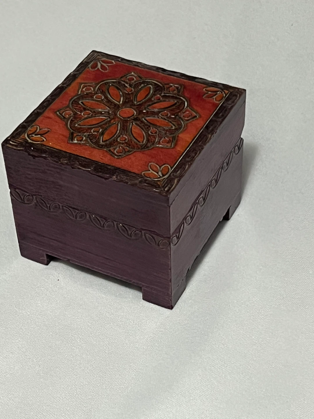 Vintage Linden Woods Hand Crafted Trinket Box