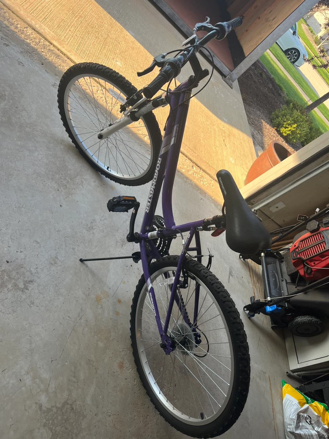 Roadmaster Purple Mountain Bike - photo 2