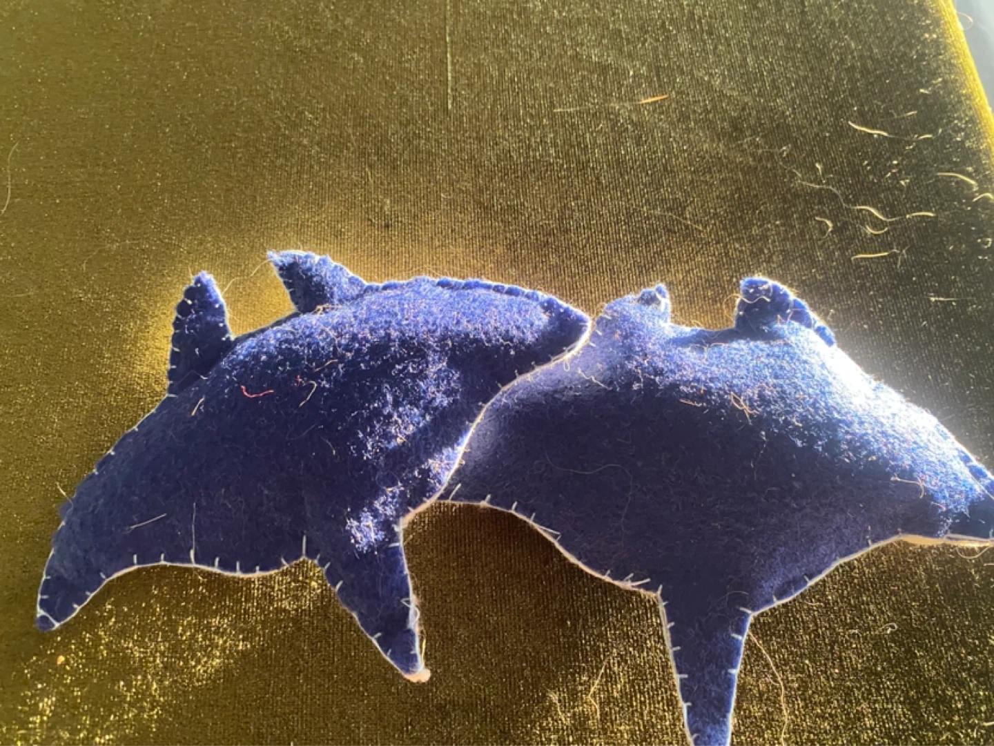 Handmade catnip felt manta rays - photo 3