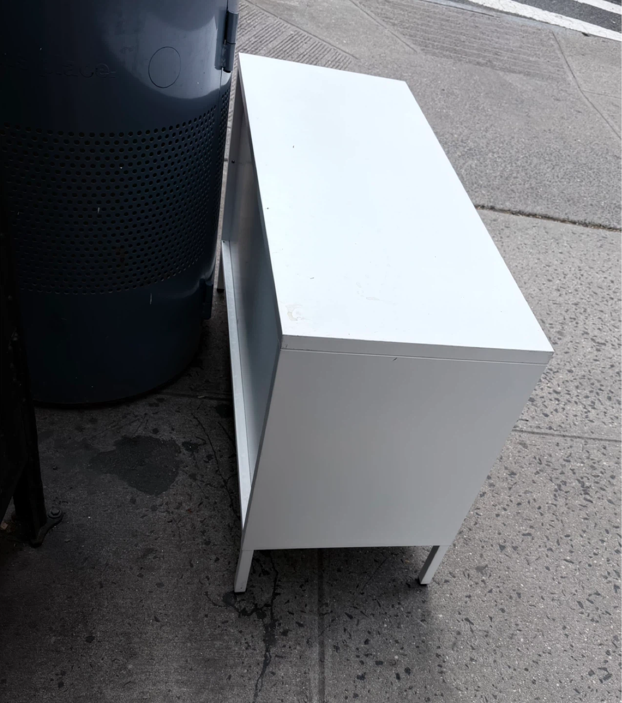 🌱 White Two-Door Cabinet - photo 2