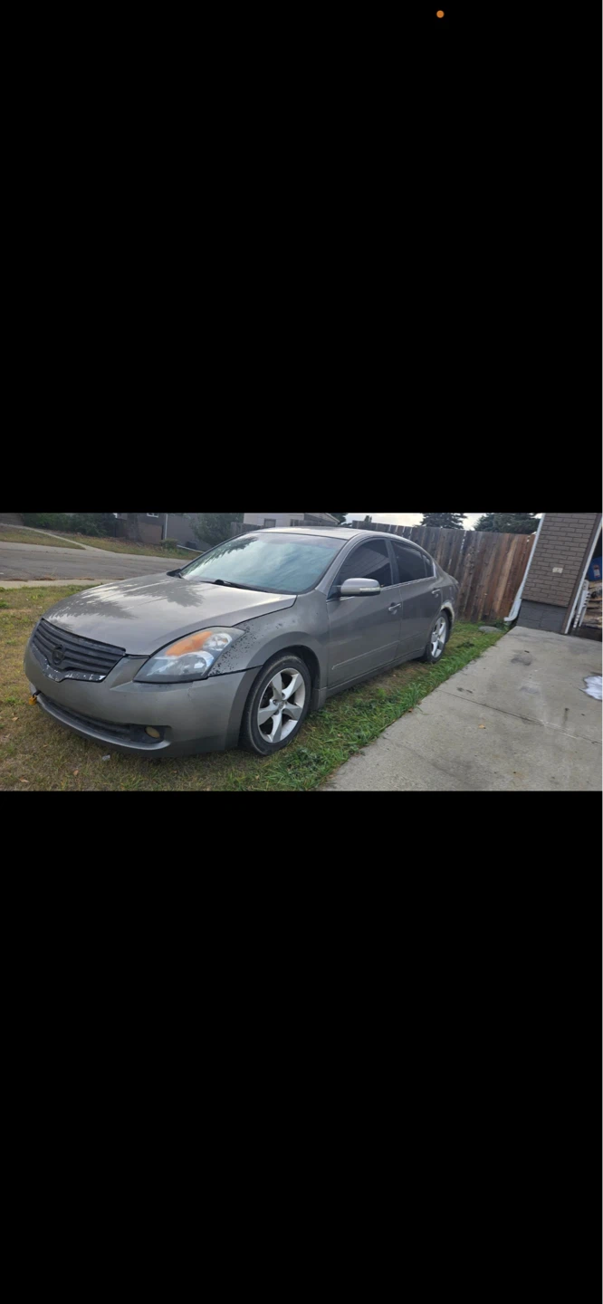 Nissan Altima Sedan