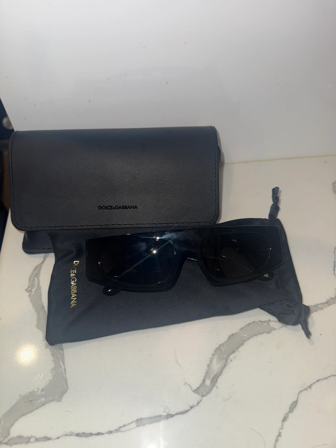 Dolce & Gabbana Sunglasses with Case and Pouch - photo 2