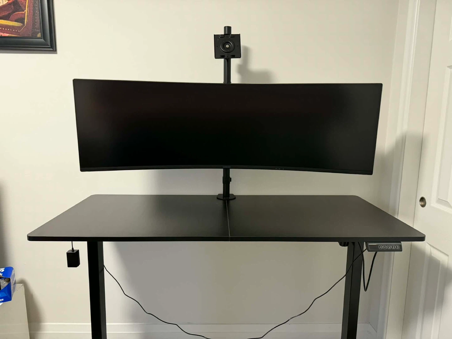 Computer and table and Free computer arm - photo 3
