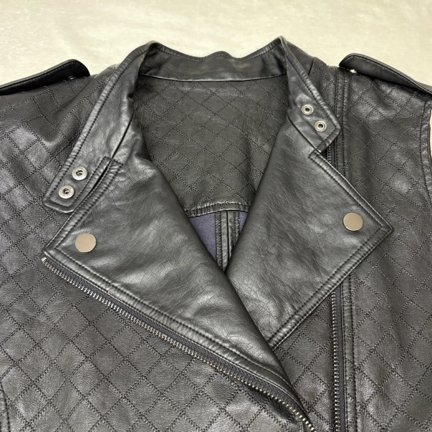 Bianca Quilted Faux Leather Biker Longline Moto Vest Full Zip L - photo 3