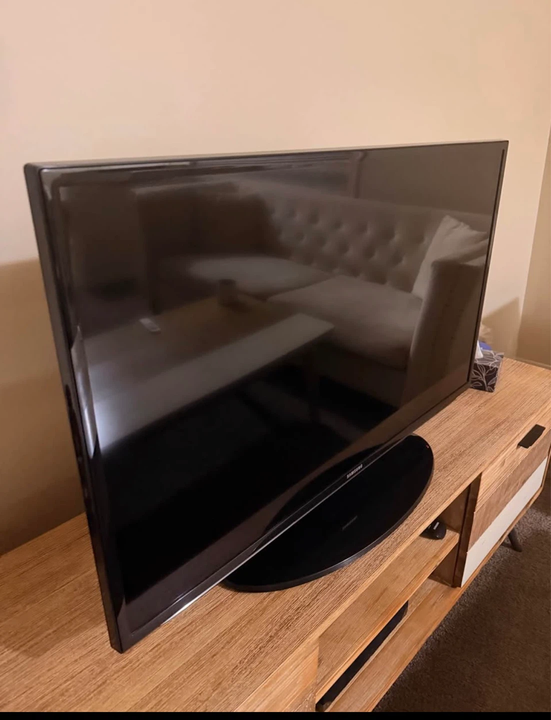Samsung UN40EH5300F 40-Inch 1080p LED TV