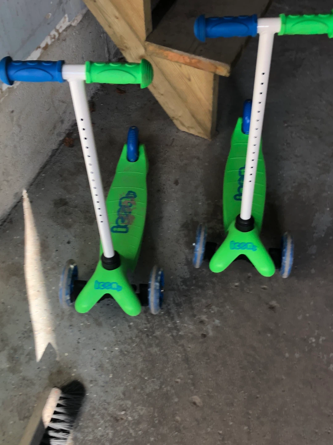 ICON Jr. 3-Wheel Scooters - Green & Blue - photo 2