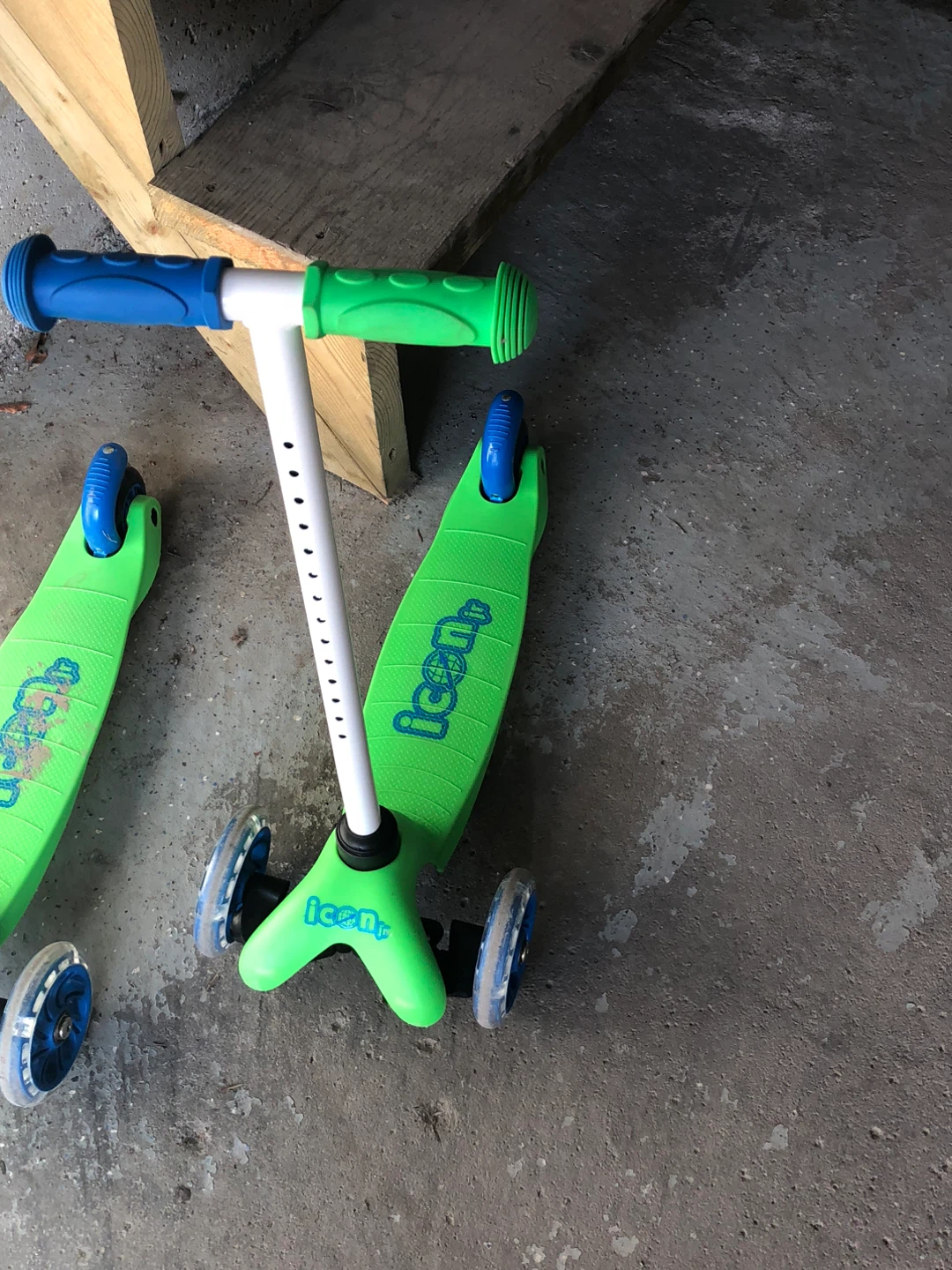 ICON Jr. 3-Wheel Scooters - Green & Blue