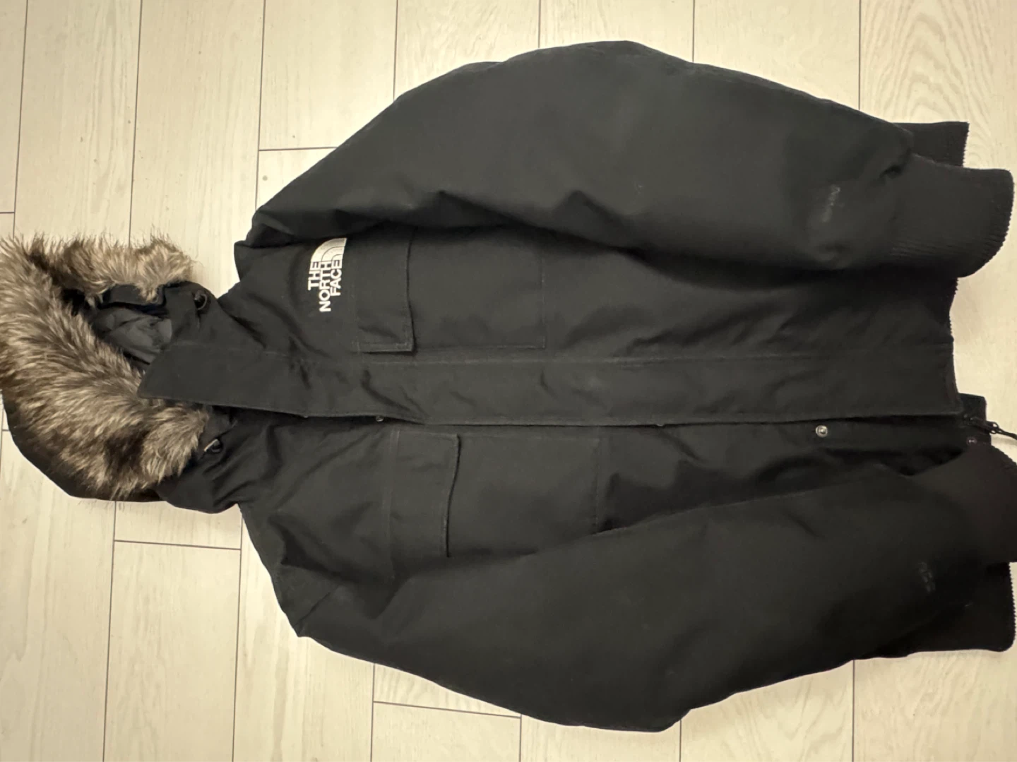 The North Face Black Insulated Parka Jacket - photo 2