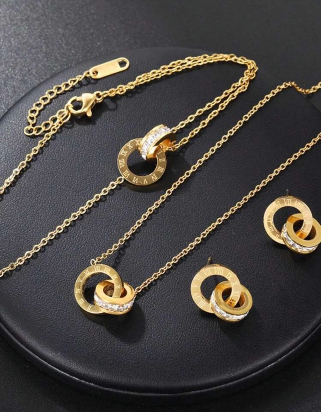 Gold Roman Numeral Circle Necklace and Earrings Set