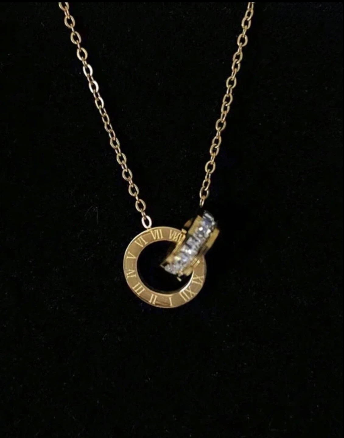 Gold Roman Numeral Circle Necklace and Earrings Set - photo 4