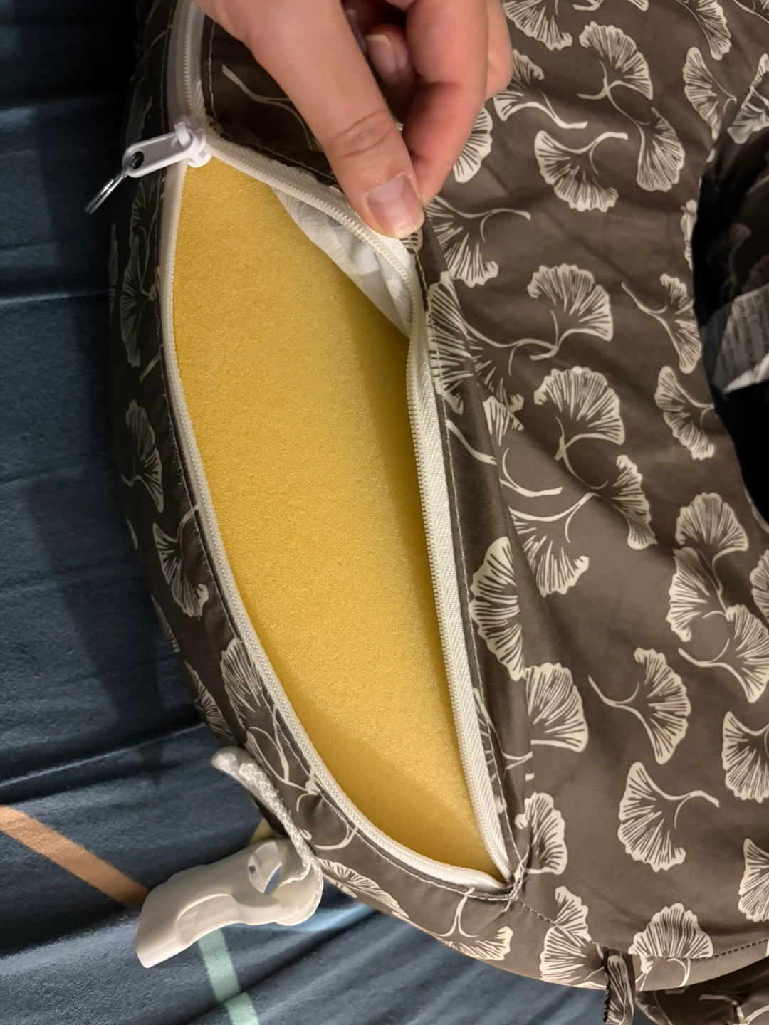 Nursing Pillow - photo 4