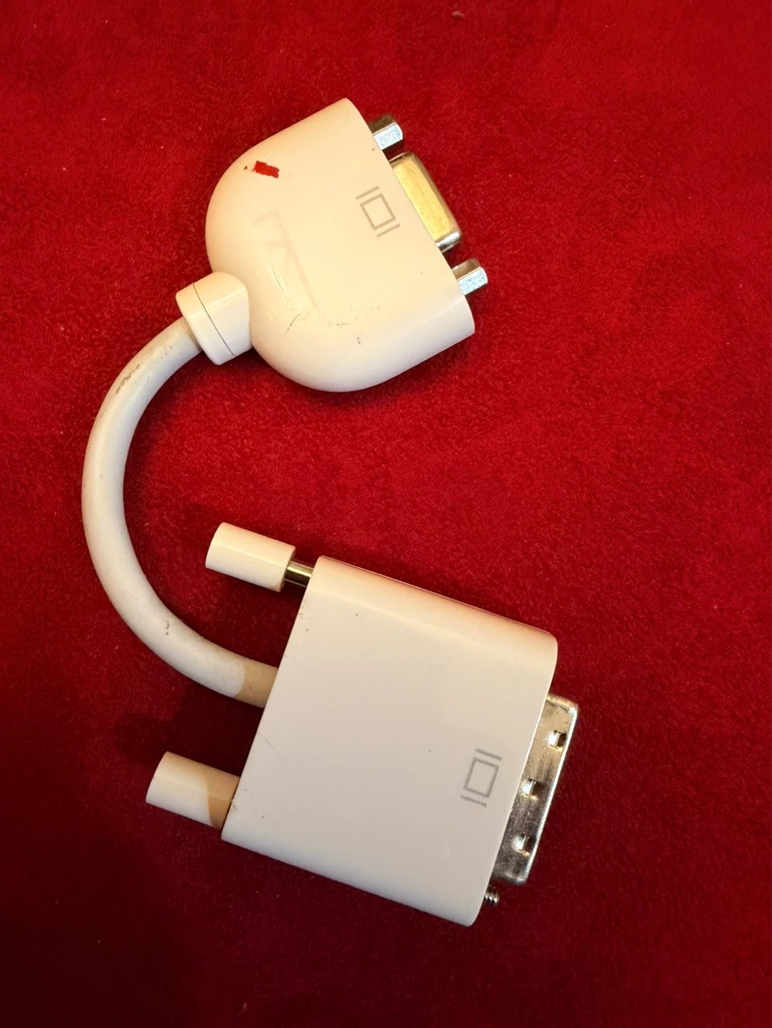 White DVI to VGA Adapter