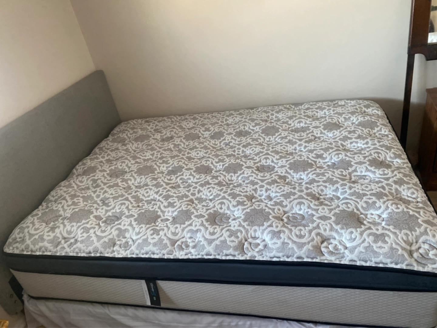 Beauty-rest 5 Diamond Comfort Top Mattress
