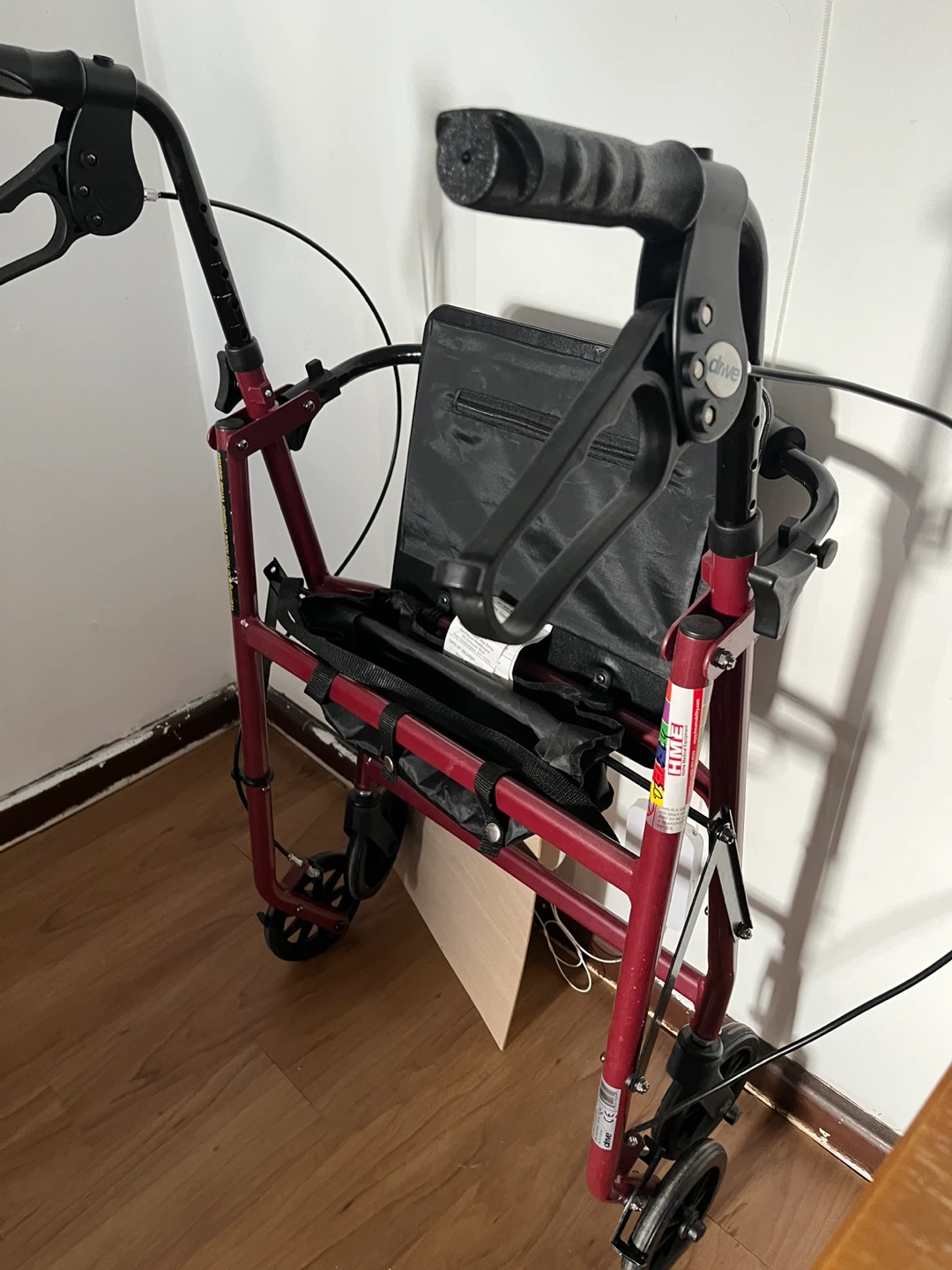 Drive Medical 4-Wheel Rollator Walker - photo 5
