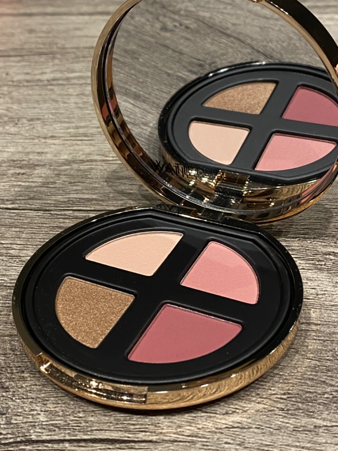 Lise Watier 4-Colour Eyeshadow Palette Festive Pink