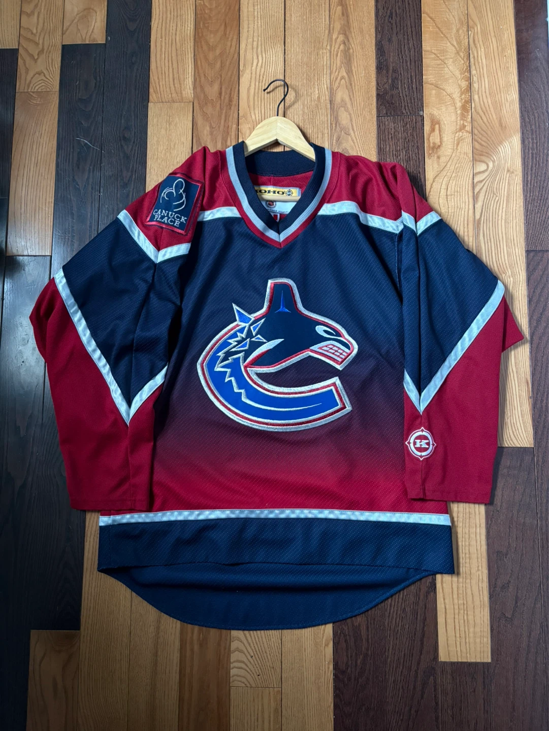 Vintage Vancouver Canucks koho jersey