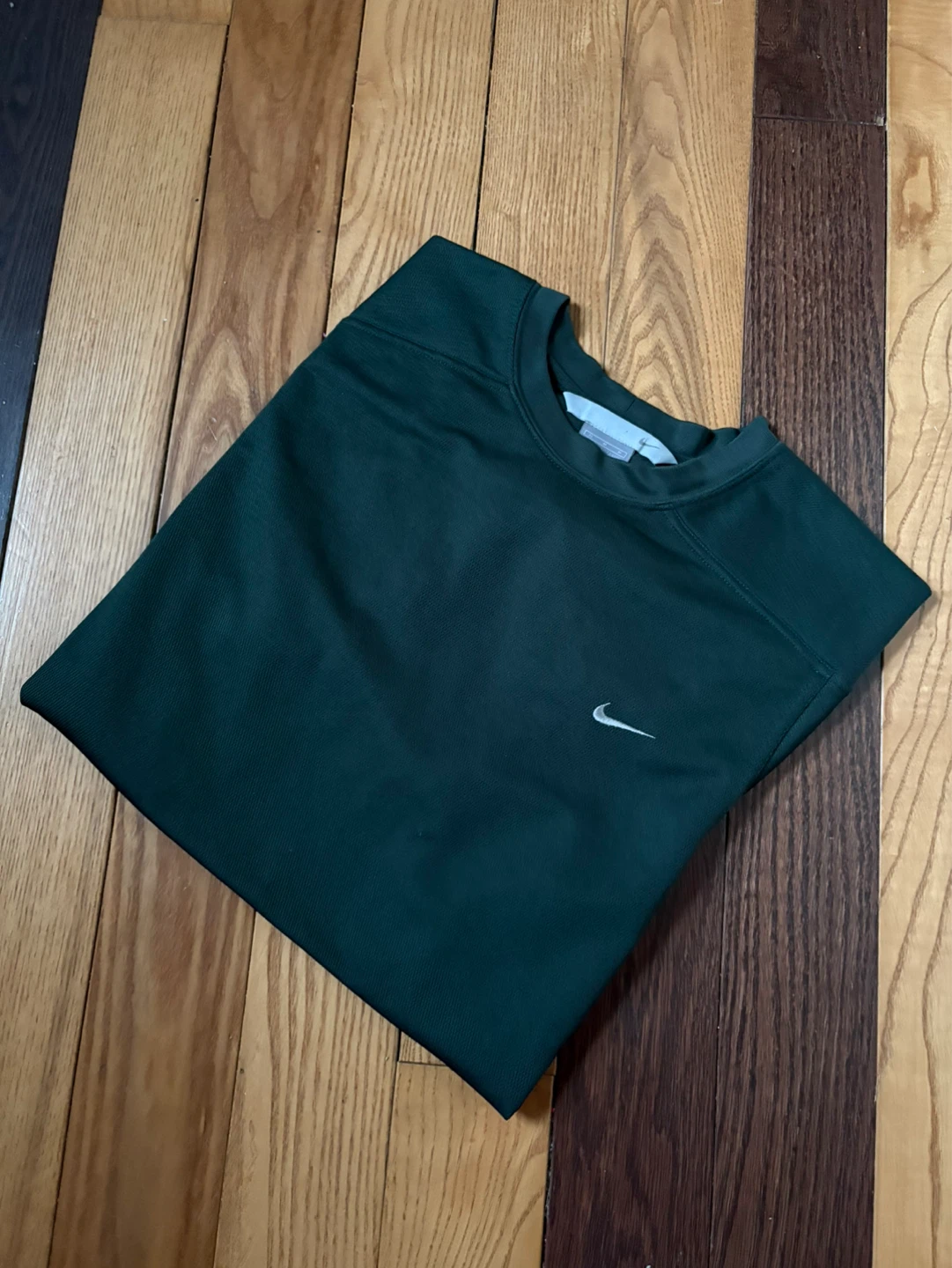 Vintage Nike y2k mini swoosh tee M