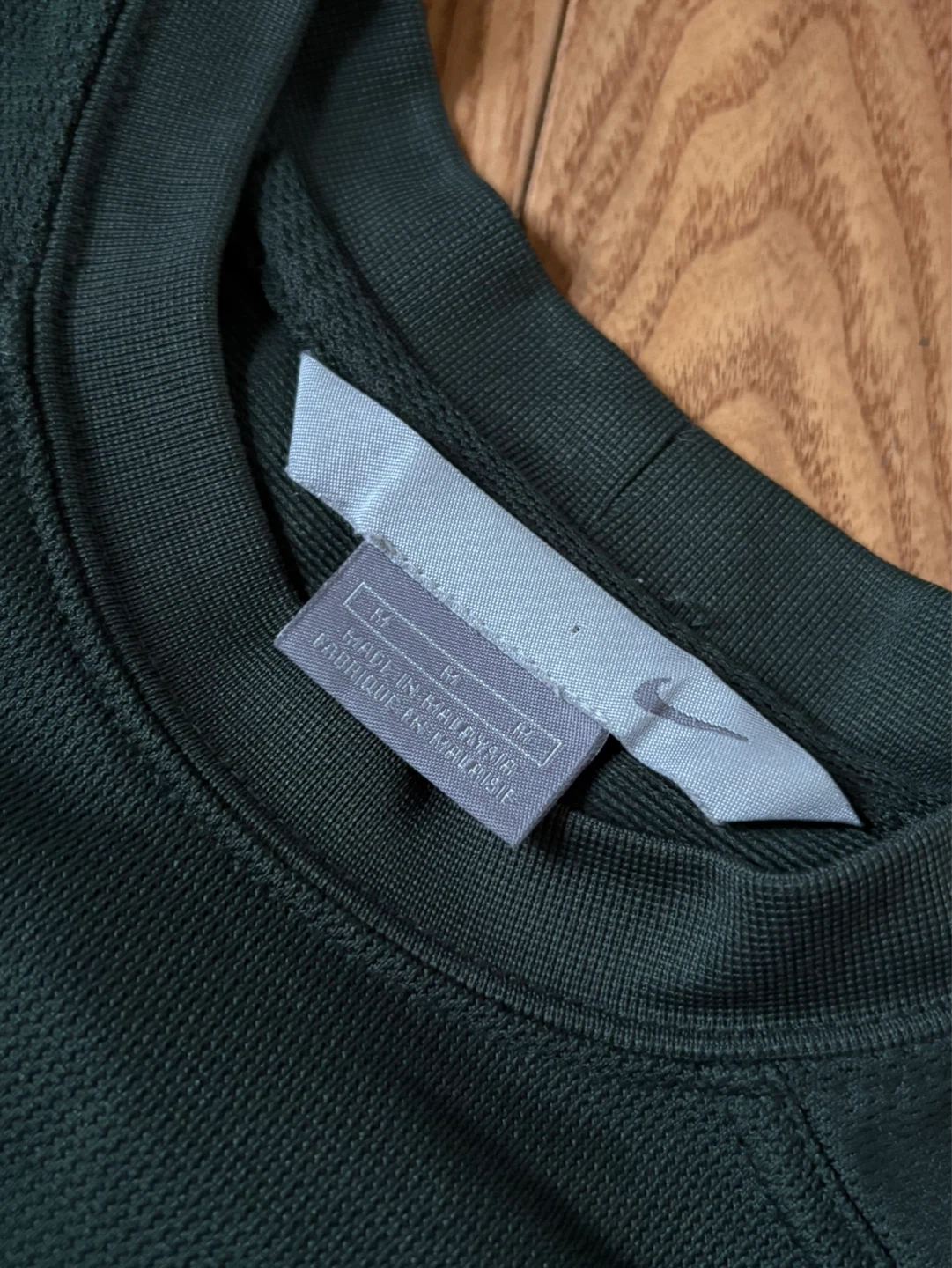 Vintage Nike y2k mini swoosh tee M - photo 3