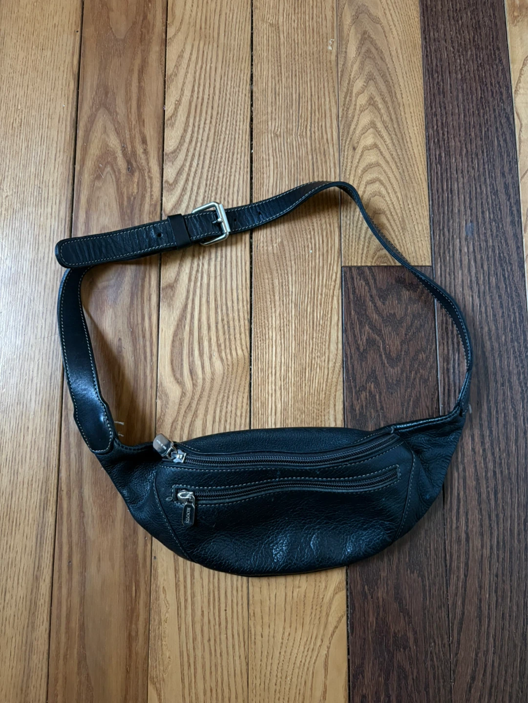 Roots Canada Leather fanny pack belt bag crossbody pouch