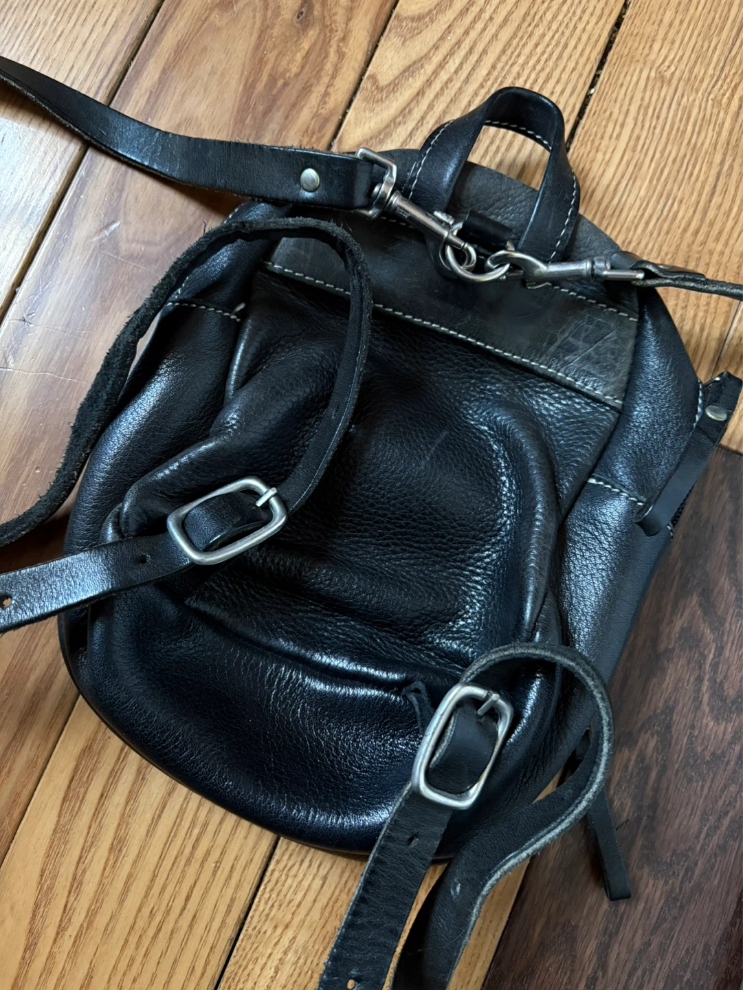 Roots Canada leather mini backpack bag - photo 5