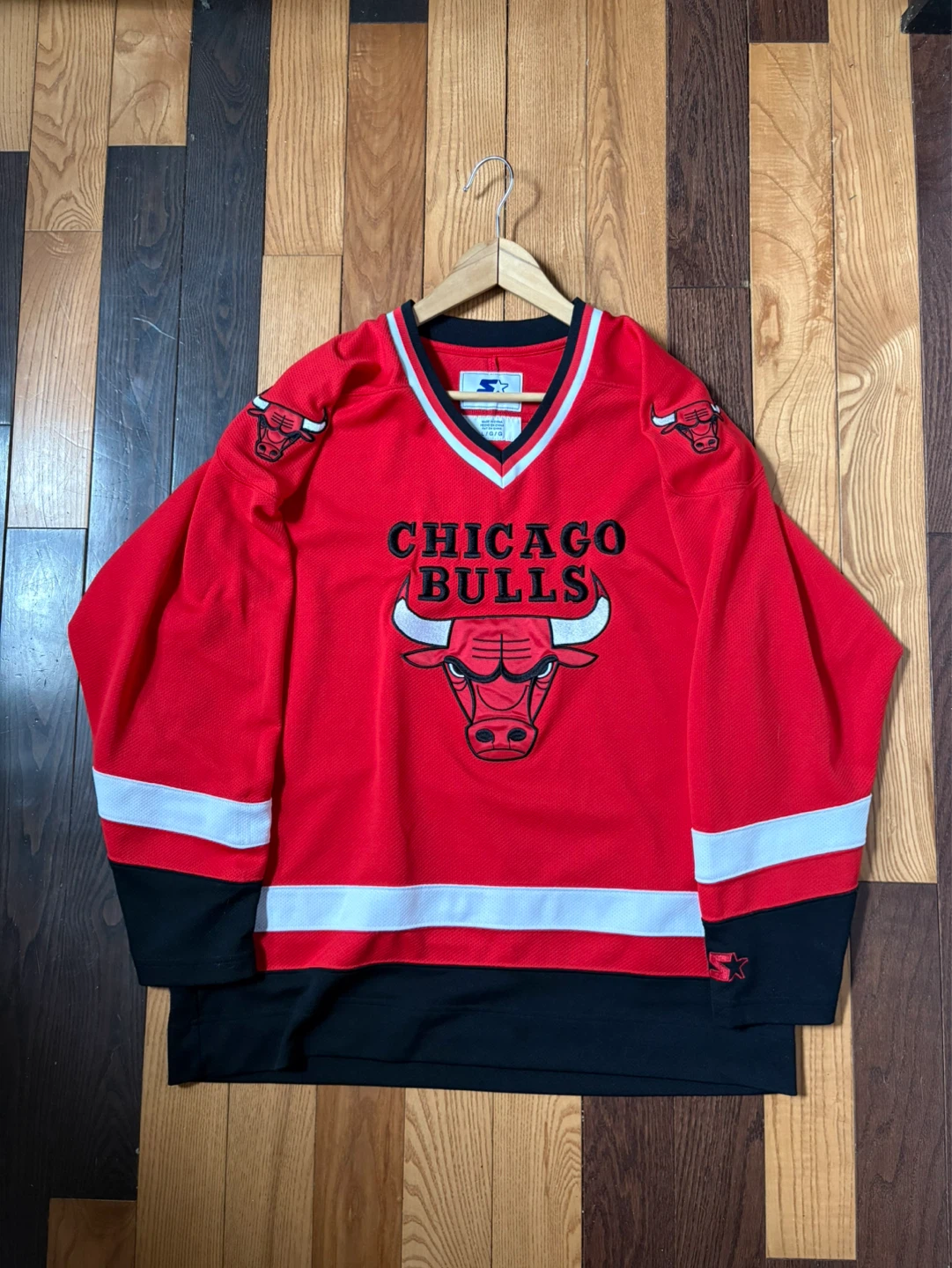 Chicago Bulls starter hockey jersey Michael Jordan bred - photo 2