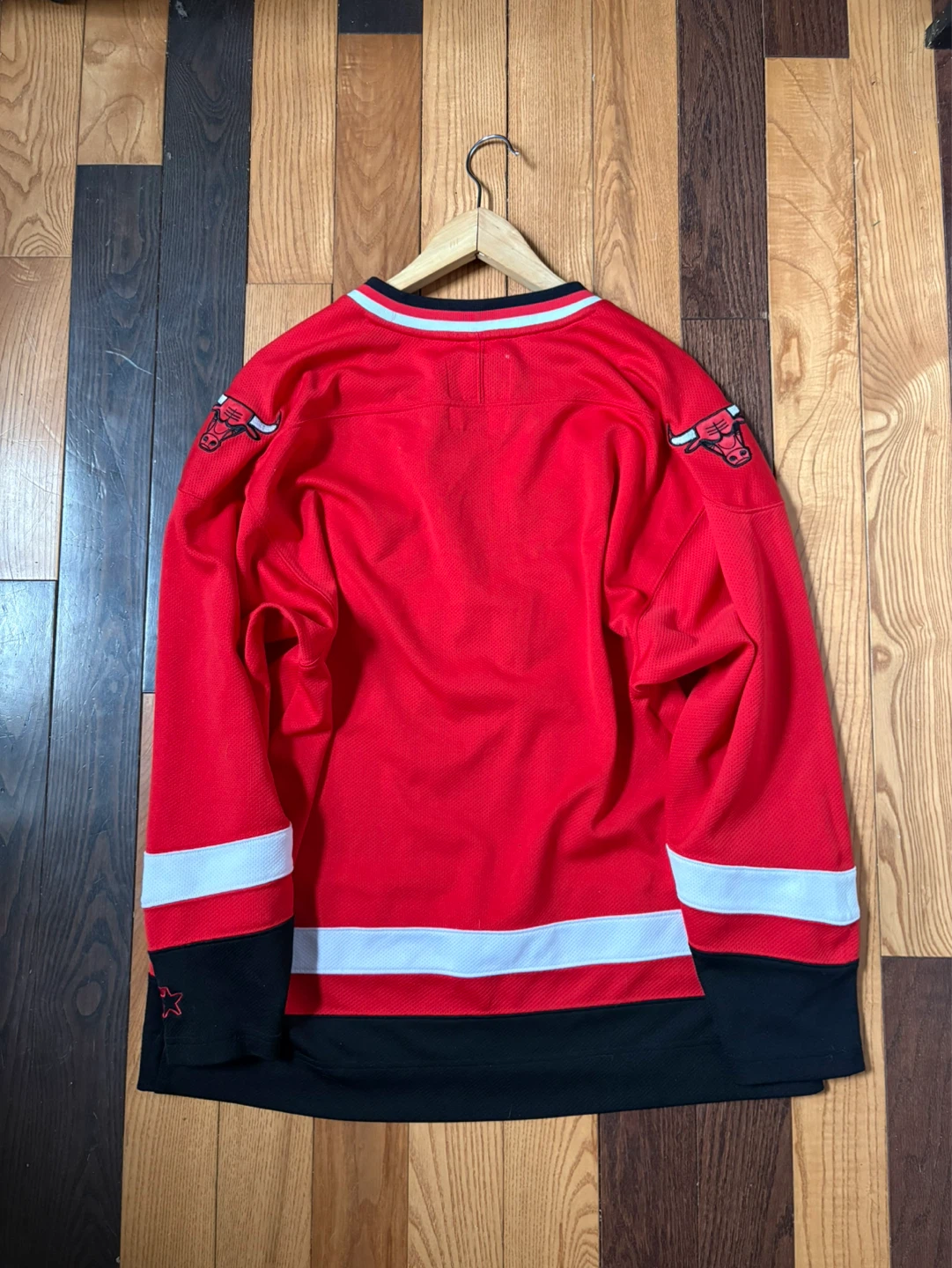 Chicago Bulls starter hockey jersey Michael Jordan bred - photo 5