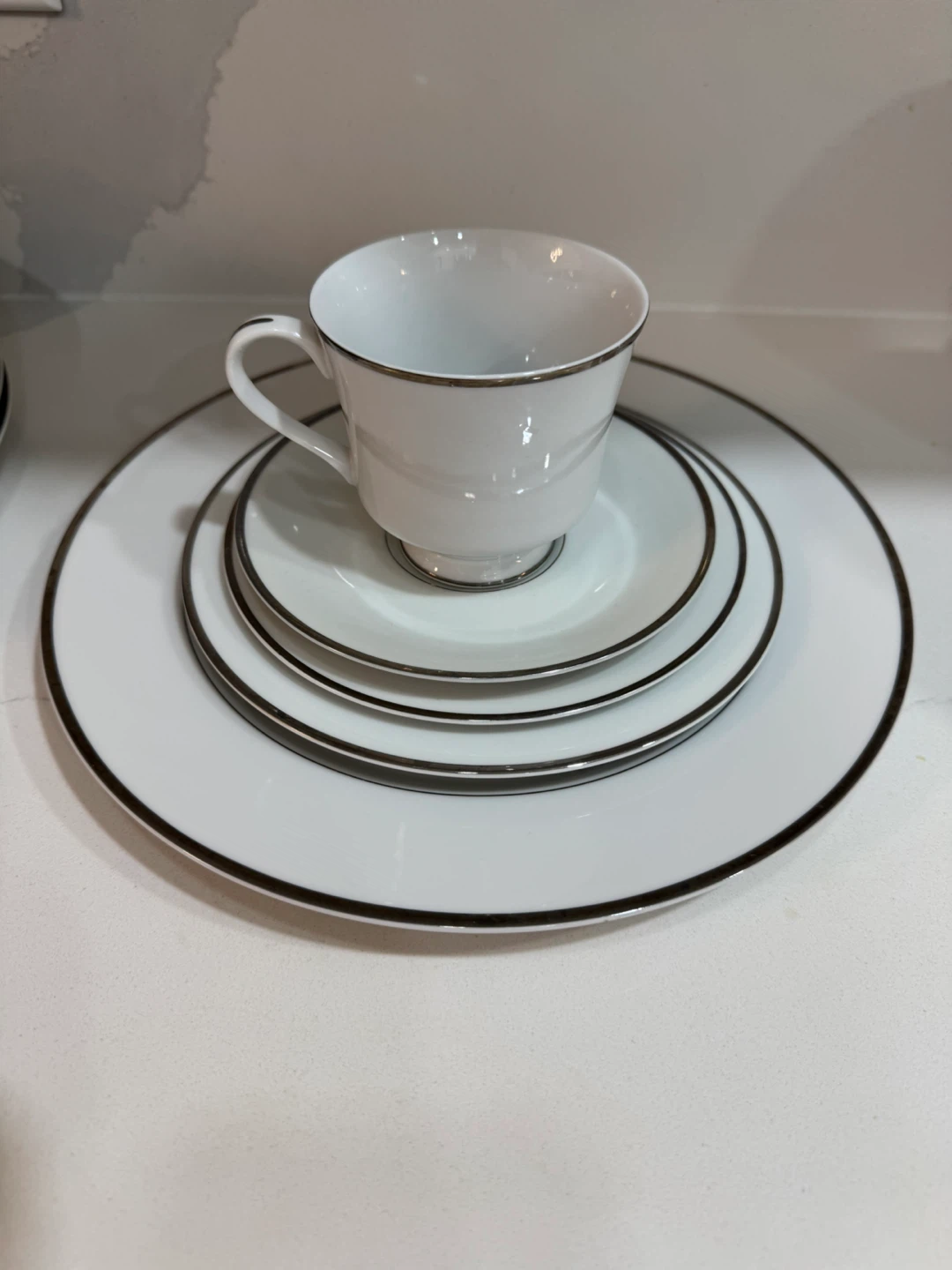 Nitto Solitude Fine China Dinnerware Set