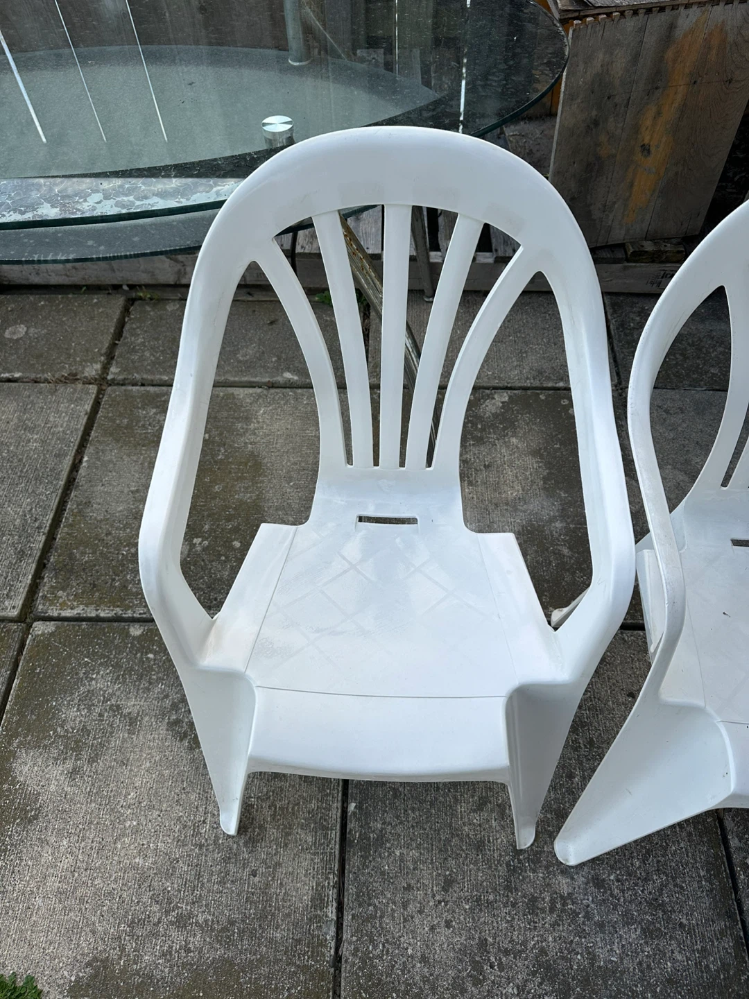 White Plastic Outdoor Patio Chair - photo 4