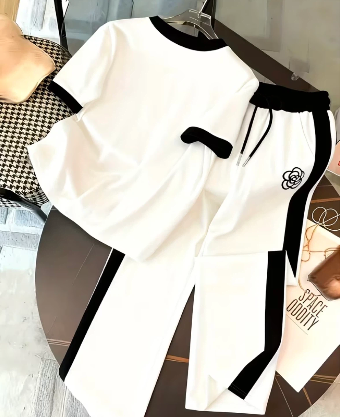 White and Black Tracksuit Set - photo 3