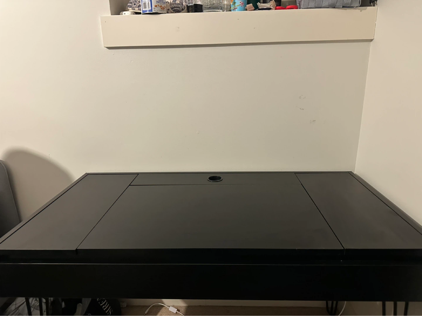 Black Desk with Flip-Up Top and Storage