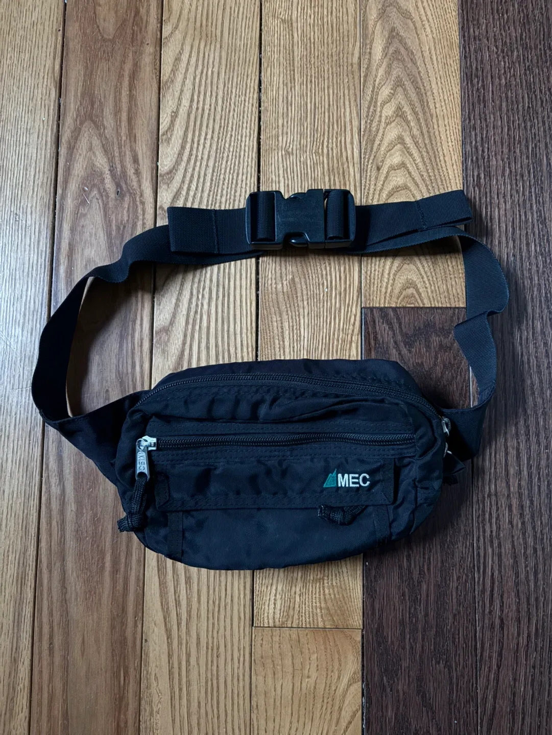 Vintage MEC Mountain Equipment Coop belt bag crossbody pack