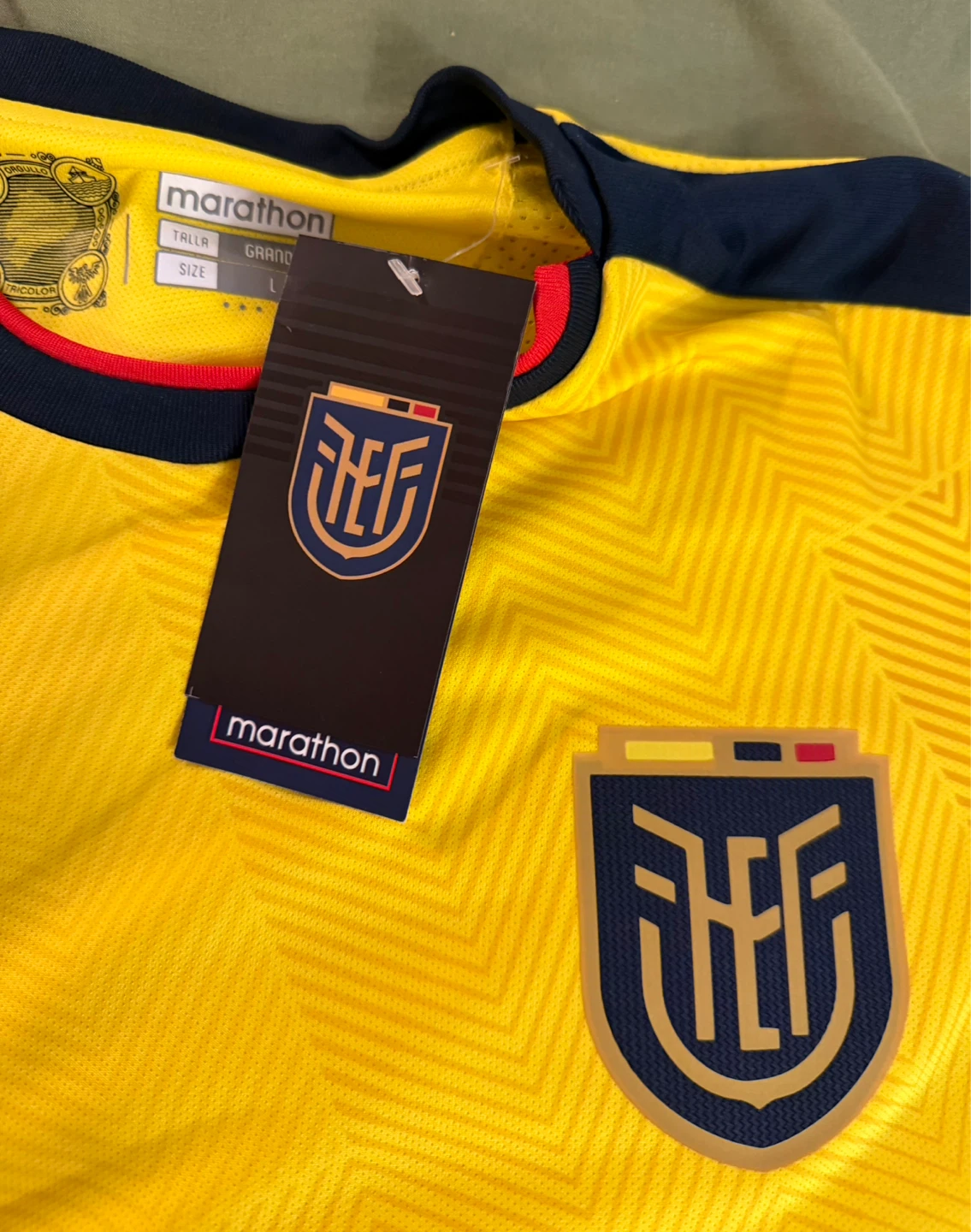 Marathon Ecuador National Team Soccer Jersey - Size L - photo 2