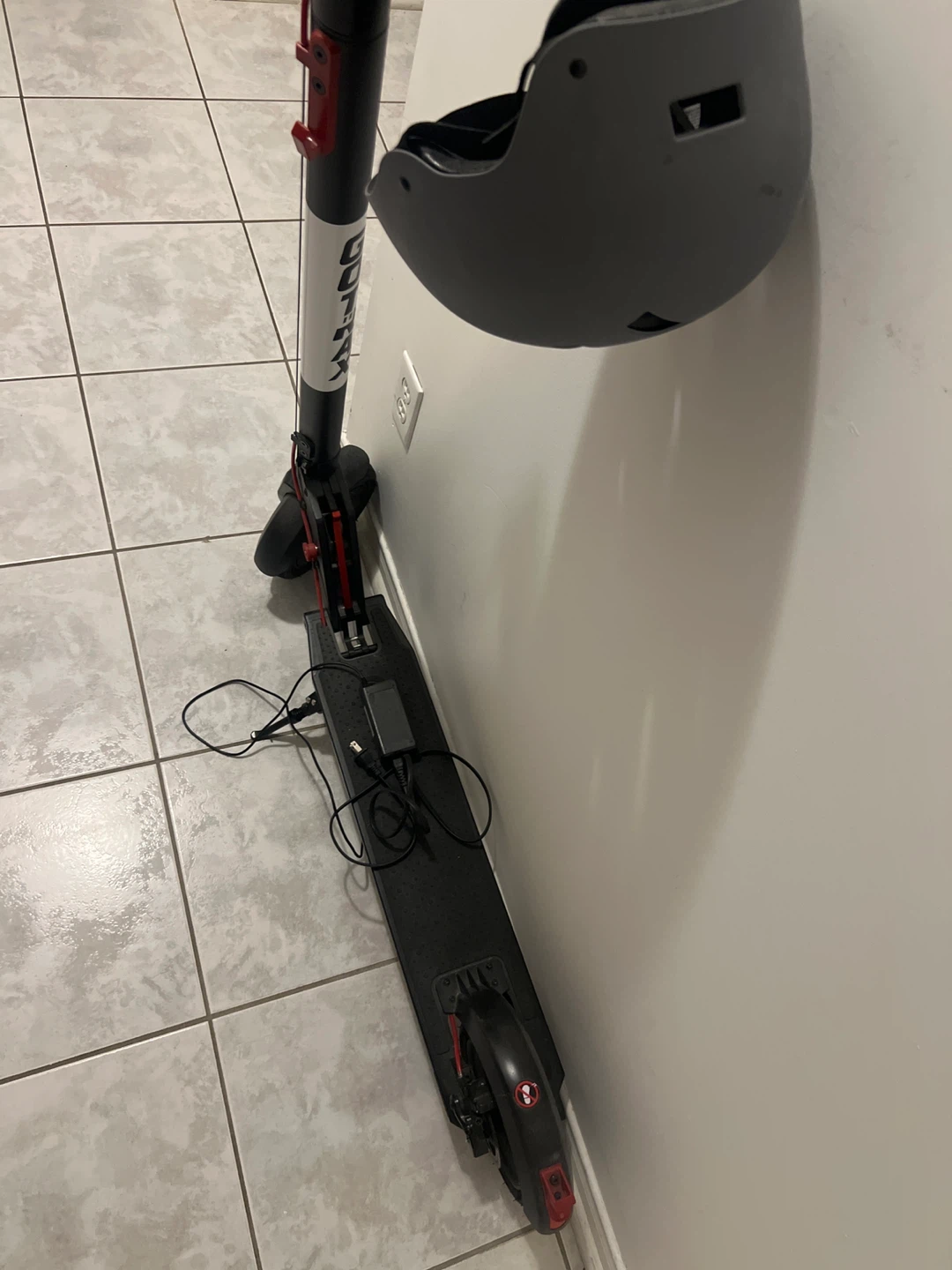 Gotrax Electric Scooter with Helmet included - photo 4