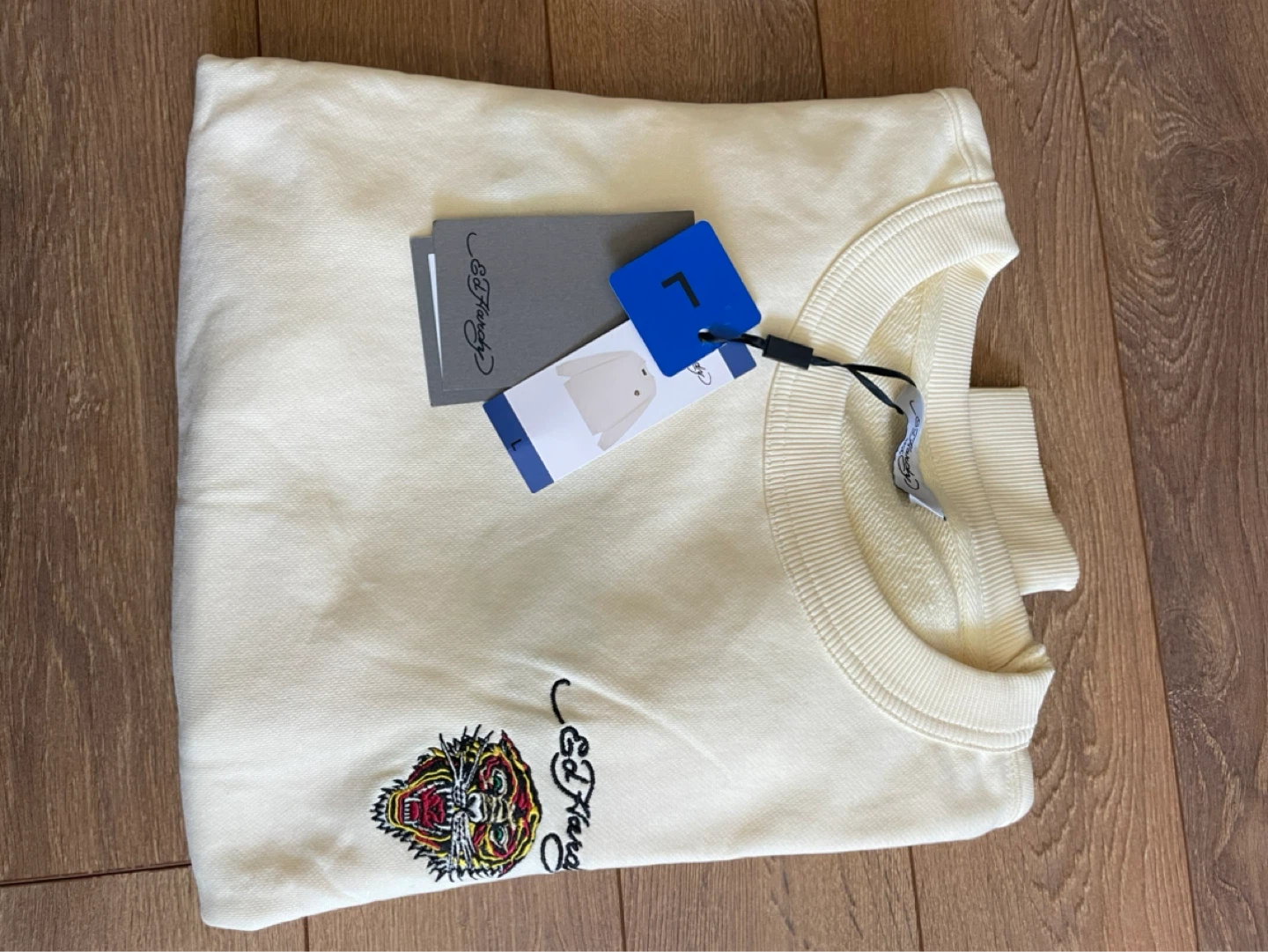 Ed Hardy Cream Graphic Sweatshirt - Size L - photo 4