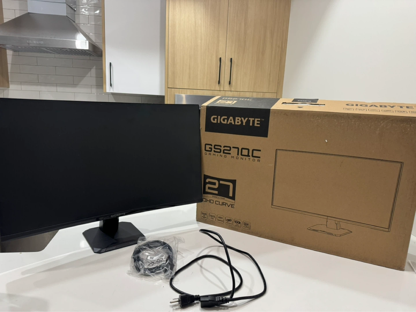 Gigabyte 27” Curved Gaming Monitor – QHD 165Hz