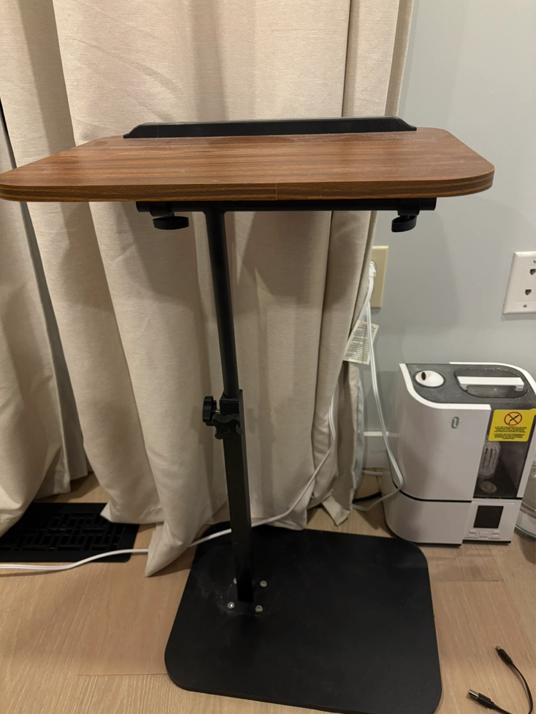 Adjustable Swivel Laptop Stand Desk - photo 2