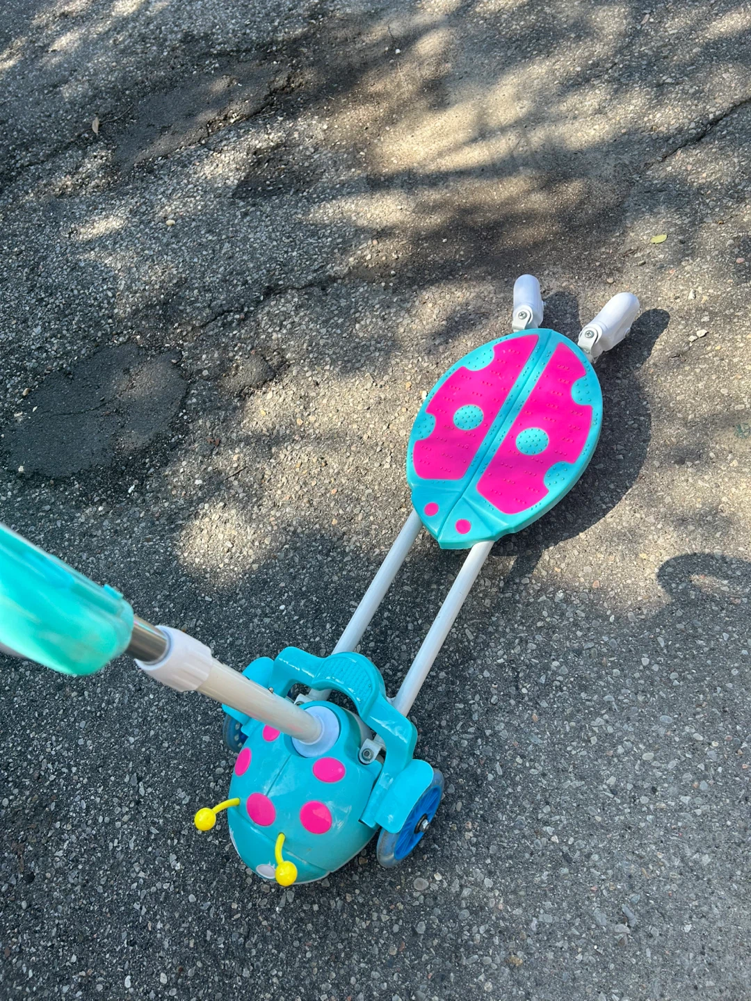 Ladybug Scooter for Kids - photo 2